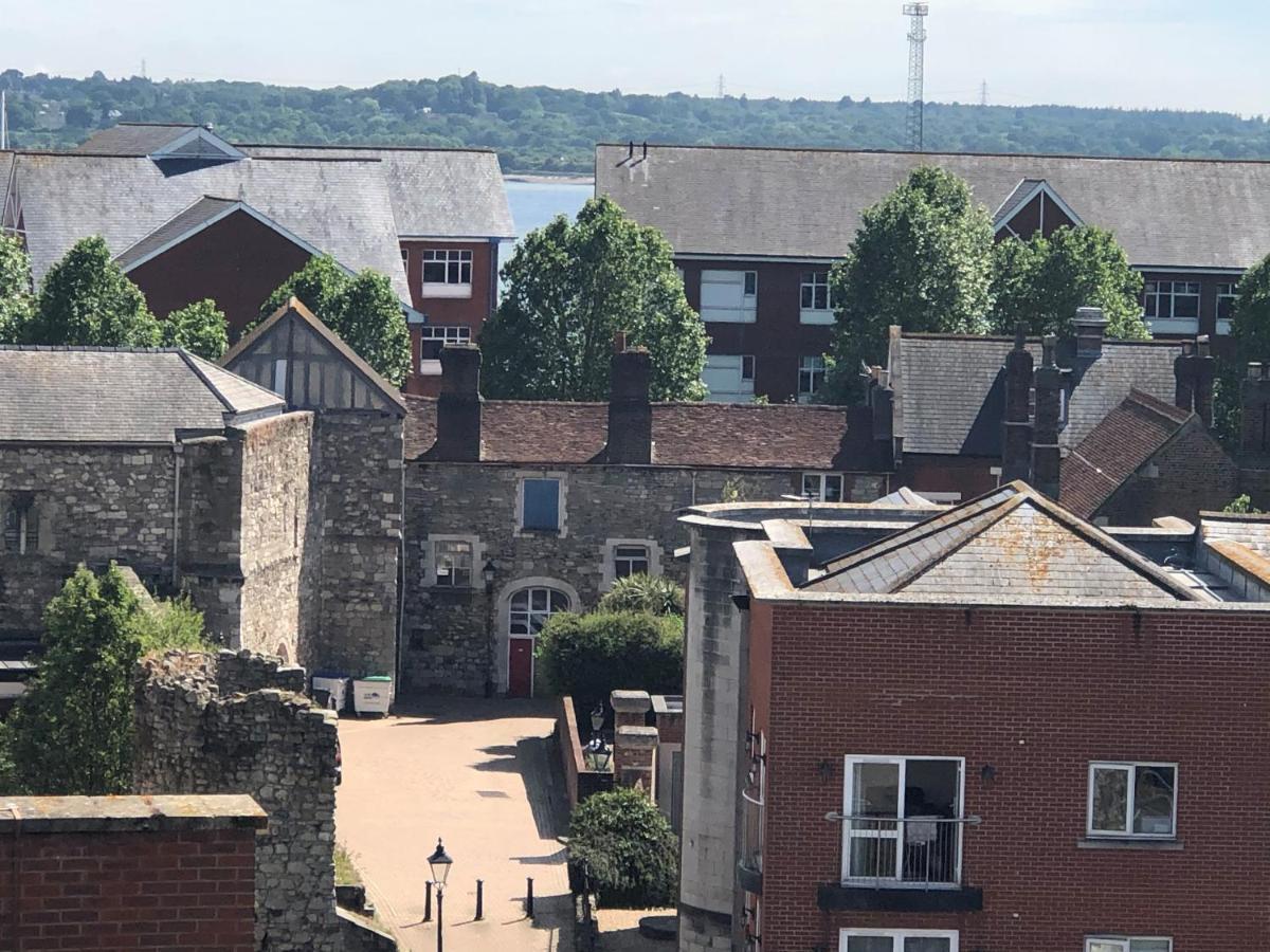 Honest City Centre Apartment 2 Southampton Eksteriør bilde